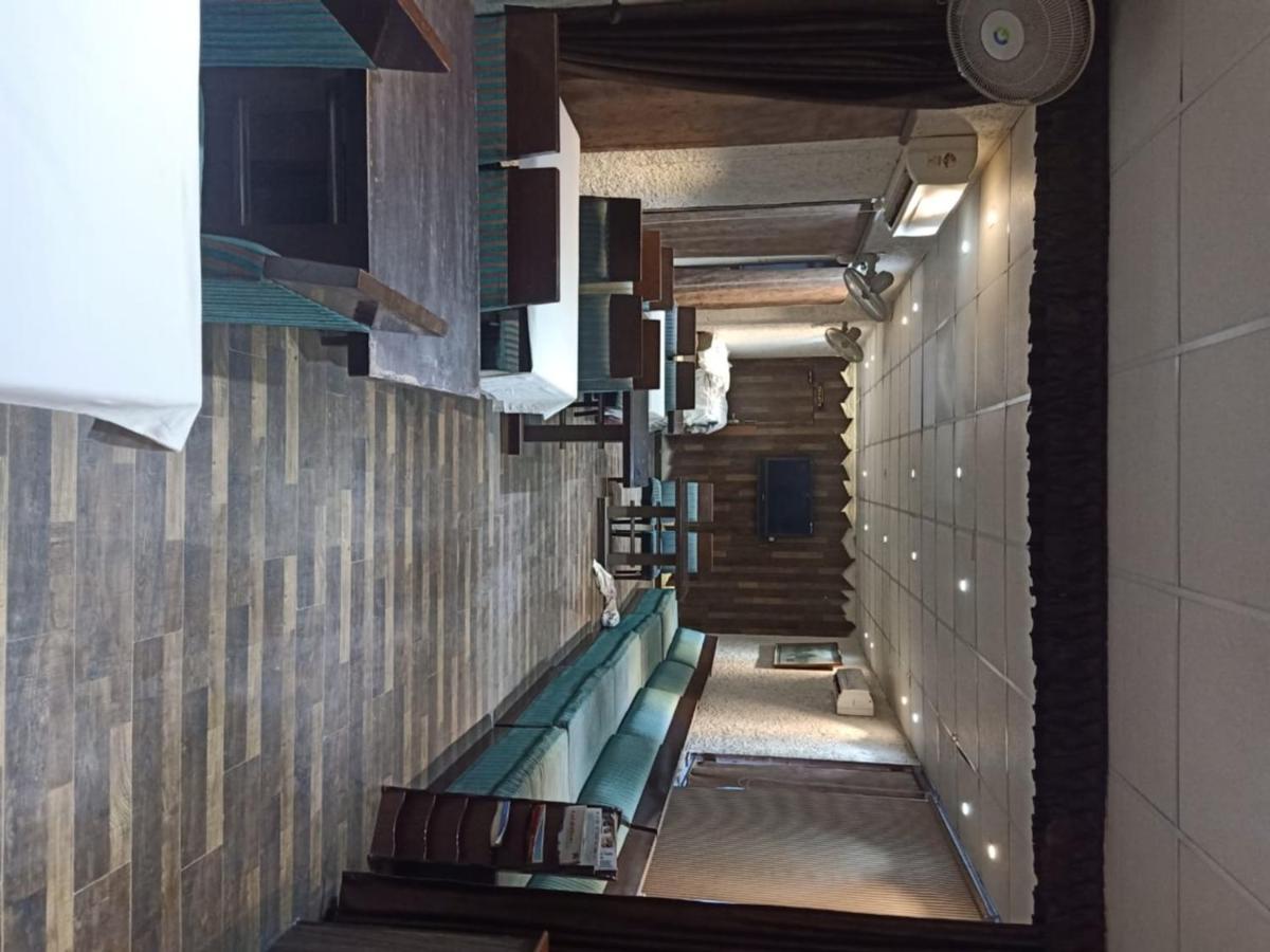 Hotel Clark Heights New Delhi Exteriör bild