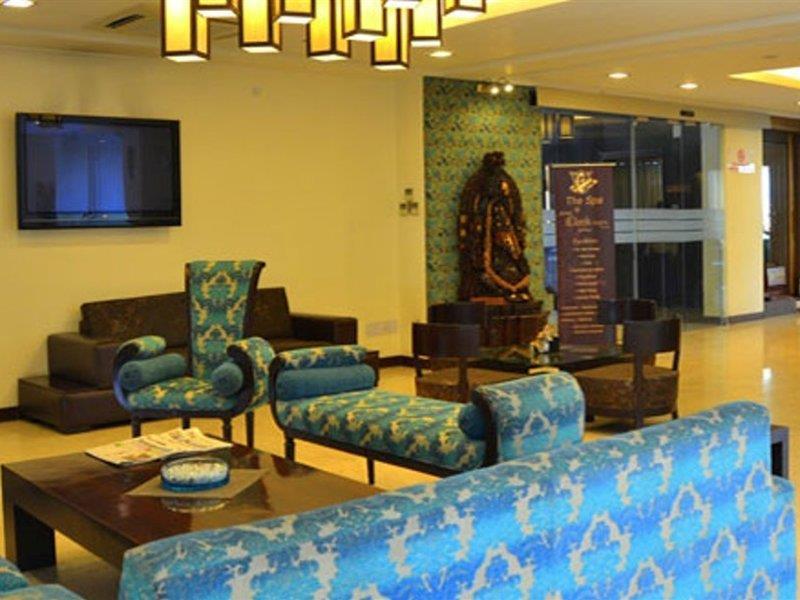 Hotel Clark Heights New Delhi Exteriör bild