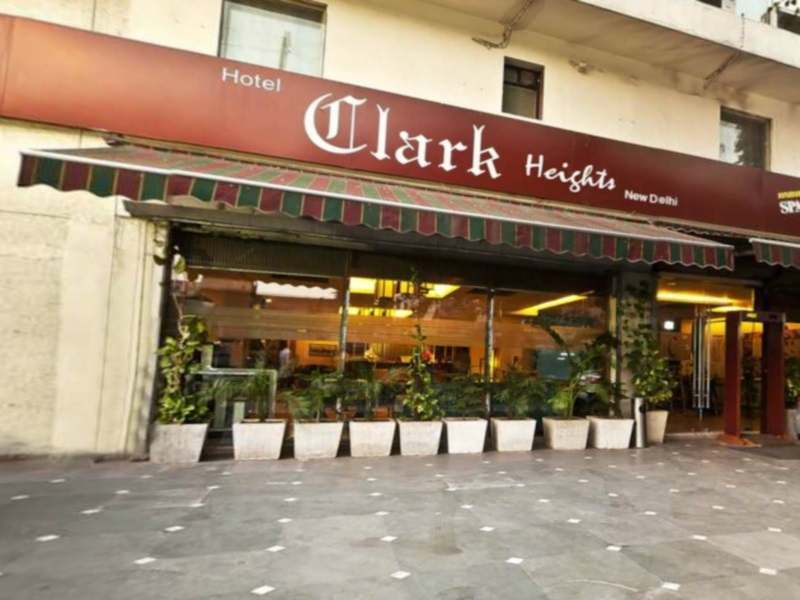 Hotel Clark Heights New Delhi Exteriör bild