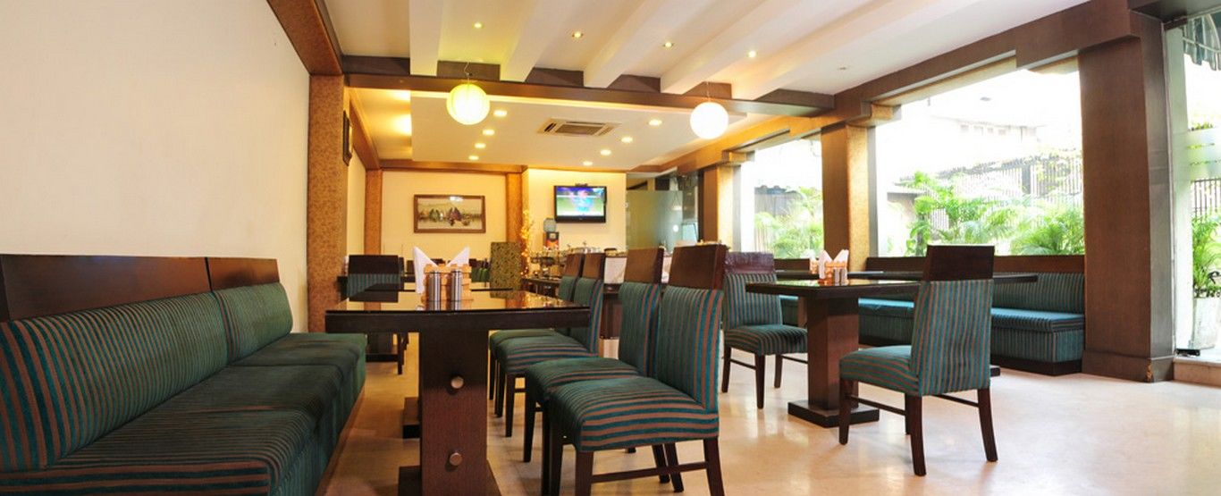 Hotel Clark Heights New Delhi Exteriör bild